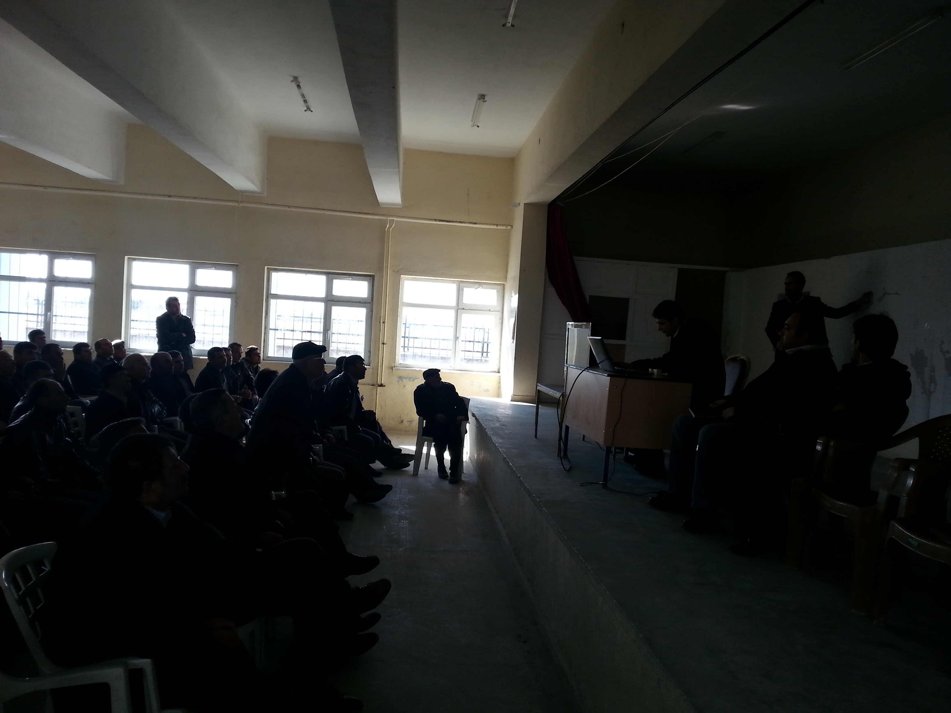 Niğde ili Kiçiağaç(Yeşilova) Köyü Arazi Toplulaştırma Projesi Mülakatları Başladı . 05.02.2014